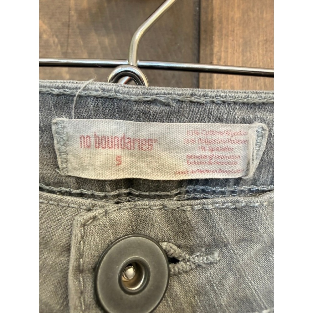 No Boundaries Skinny Jeans Women 5 Gray Good Stretch Light Wash Denim - Picture 3 of 5